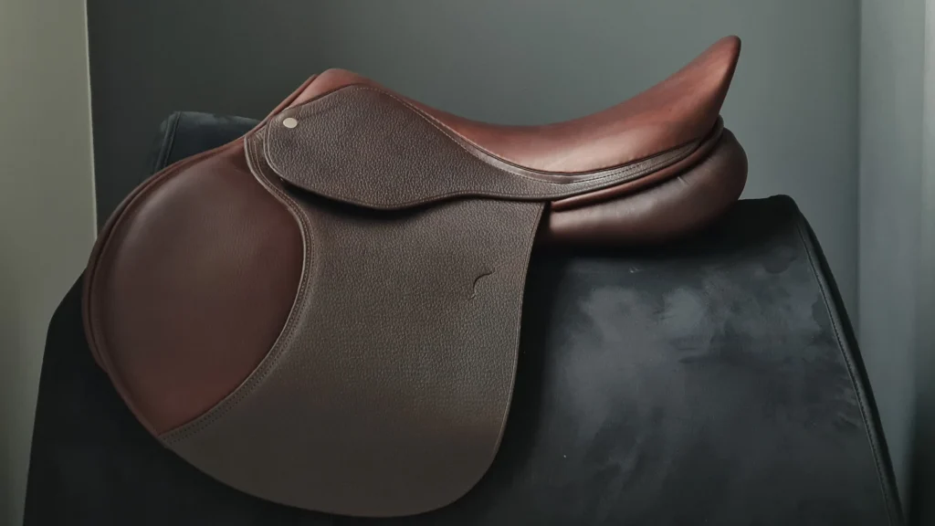 Selle Obstacle vue de coté