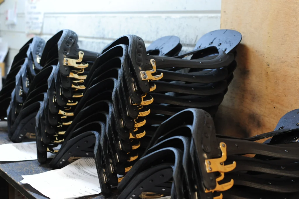 Arçon de selle obstacle de l'Arçonnerie Française prêt à être expédié